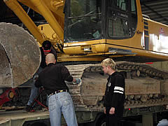 Fachgerechtes sichern einer Baumaschine